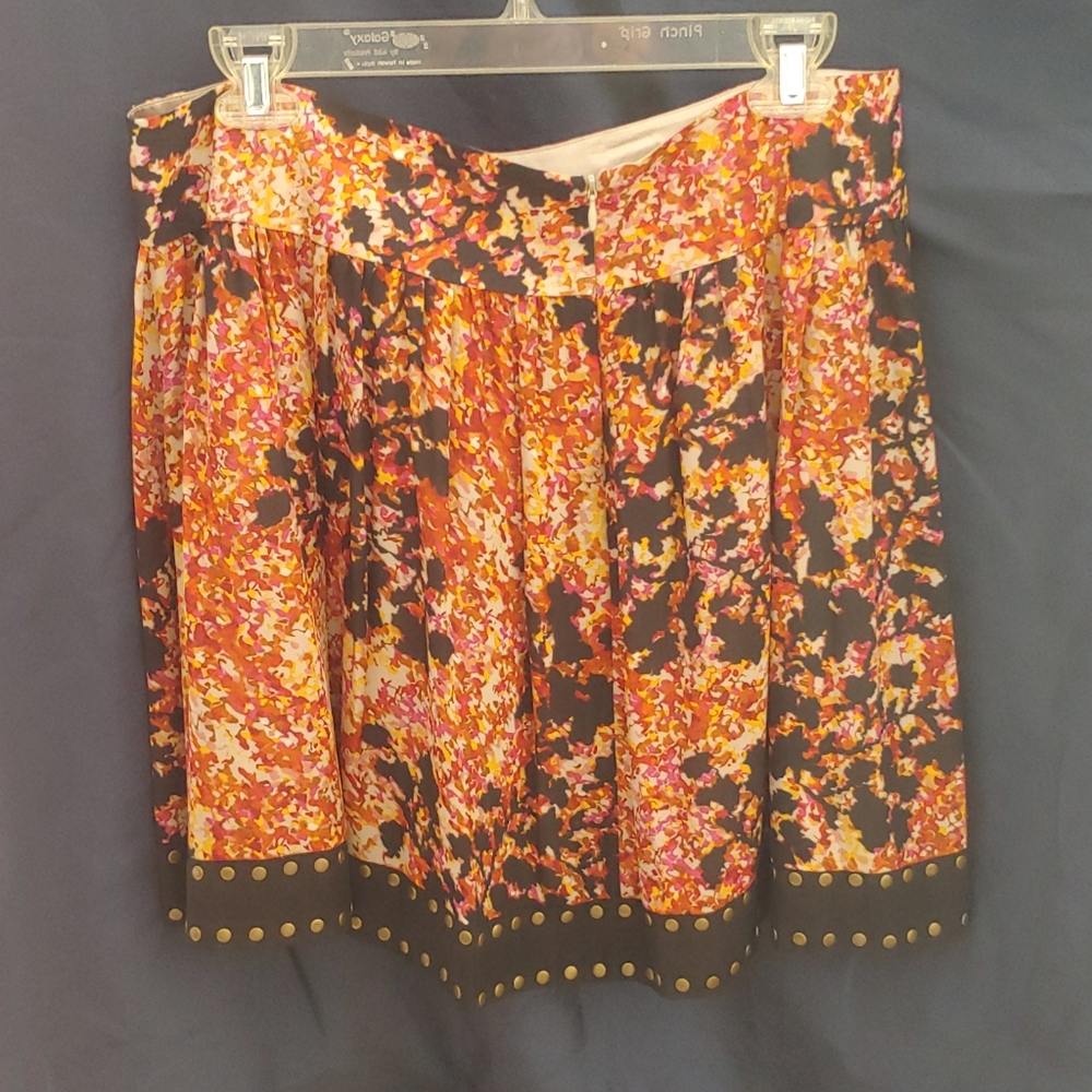 NWOT KENSIE SILK MINI SKIRT